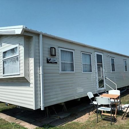 3 Bed ,Sleeps 8 Caravan California Cliffs Holiday Park Scratby Exterior foto