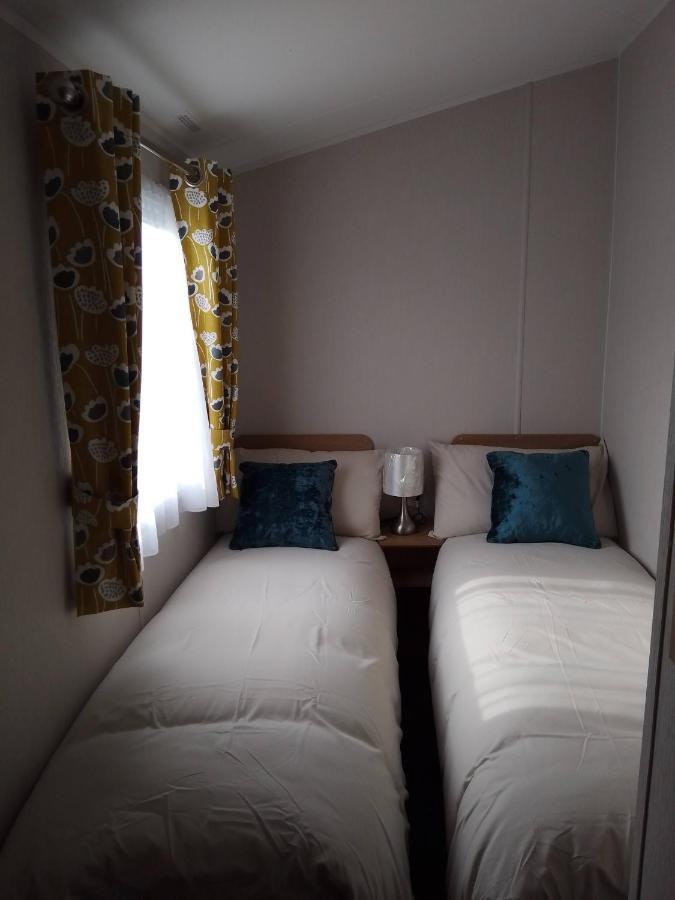 3 Bed ,Sleeps 8 Caravan California Cliffs Holiday Park Scratby Exterior foto