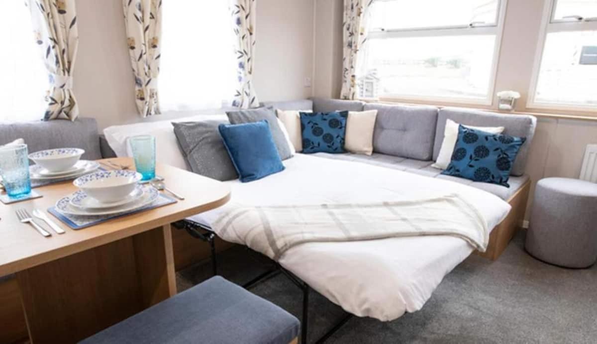 3 Bed ,Sleeps 8 Caravan California Cliffs Holiday Park Scratby Exterior foto
