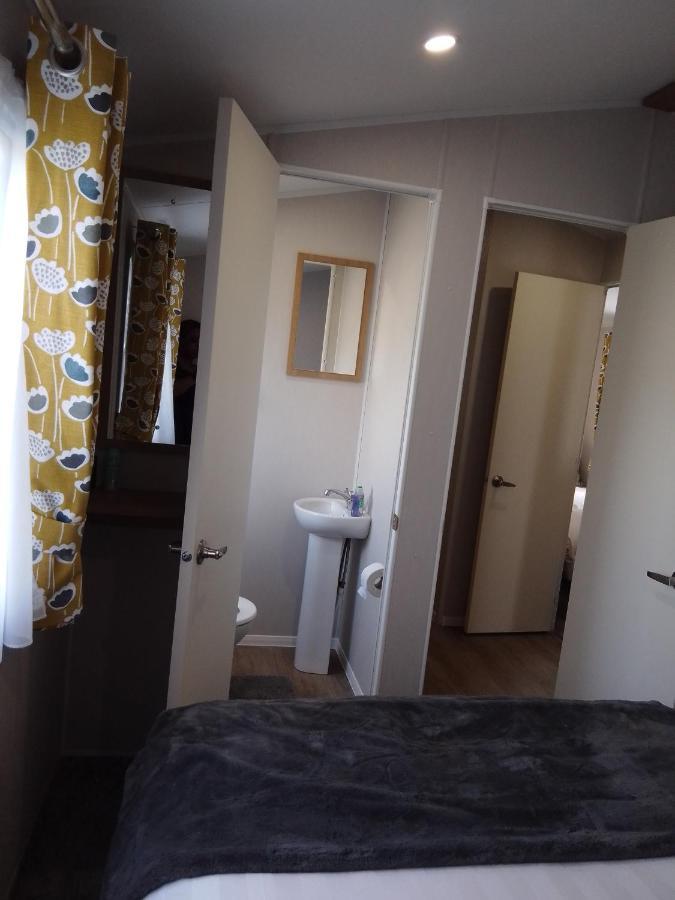 3 Bed ,Sleeps 8 Caravan California Cliffs Holiday Park Scratby Exterior foto
