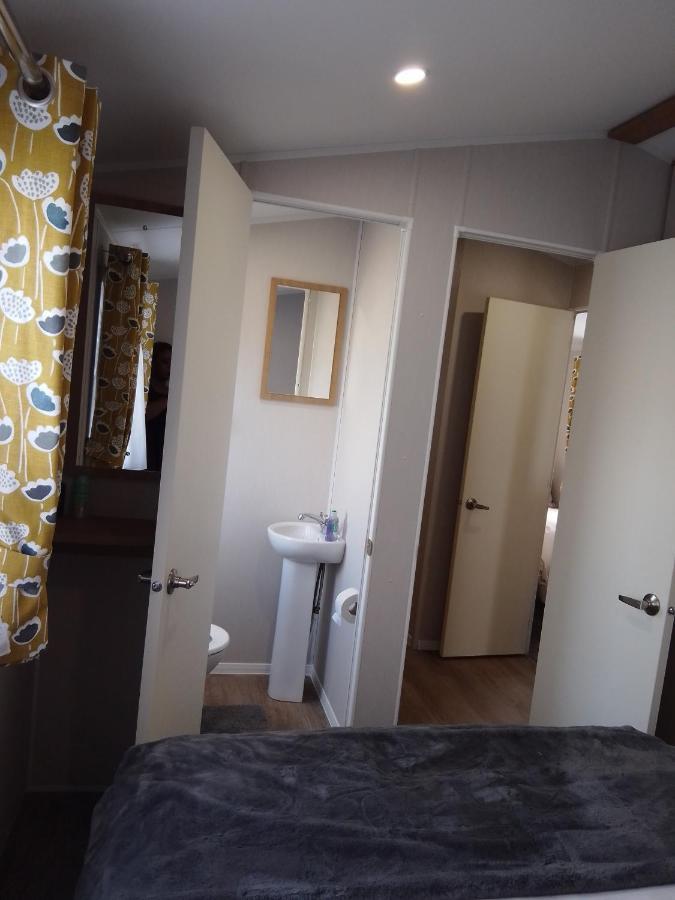 3 Bed ,Sleeps 8 Caravan California Cliffs Holiday Park Scratby Exterior foto
