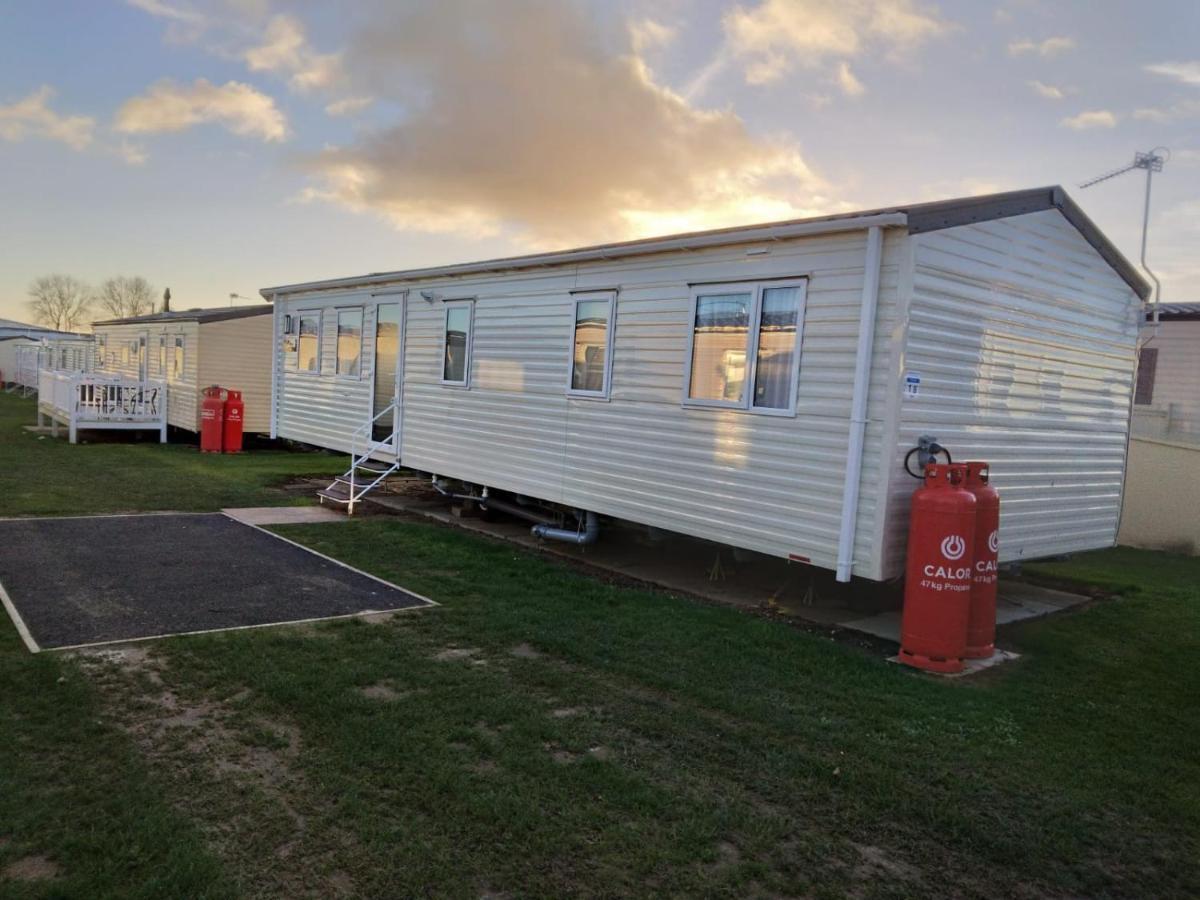 3 Bed ,Sleeps 8 Caravan California Cliffs Holiday Park Scratby Exterior foto